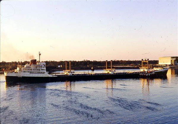 Vessel entering Sydney harbour