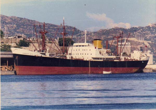 Vessel alongside in Aculpoco