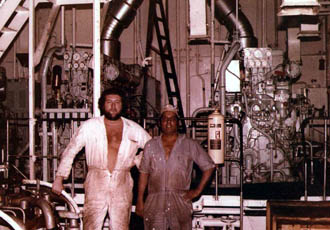 Engineer and donkeyman in engineroom