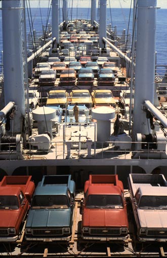 Deck cargo of cars