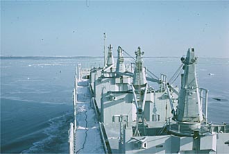 Vessel sailing in ice
