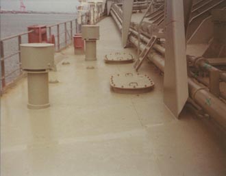 Manhole covers to upper wing tanks