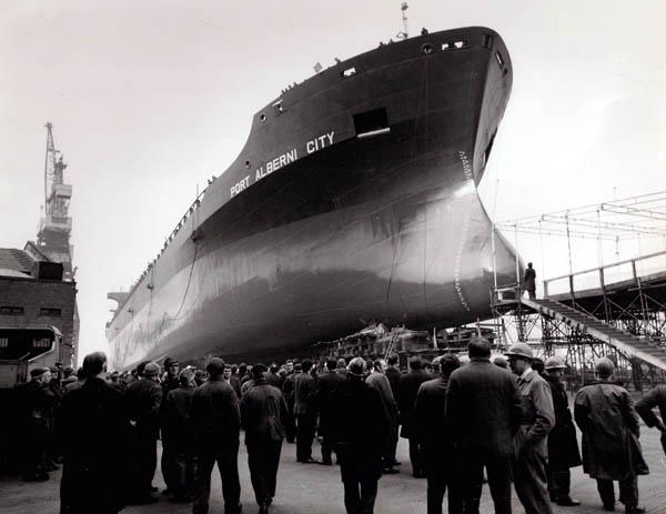 Vessel ready to be launched